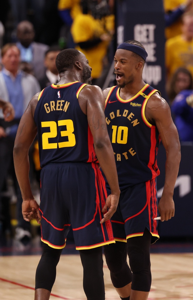 库里：巴追率队掌控了局势 我末节只需打两分钟比赛就失去悬念